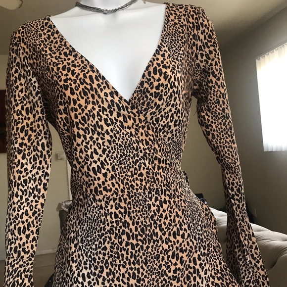 Leopard print wrap dress - Picture 3 of 4